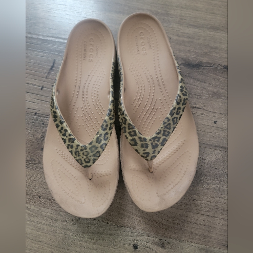 Crocs Kadee Leopard Sandals Size 8